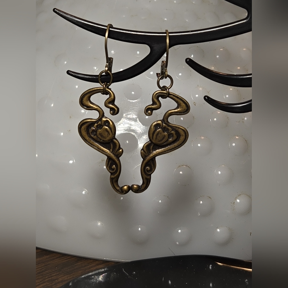 HANDMADE Antique Brass Art Nouveau Style Pierced Dangle Earrings with Leverbacks - Picture 2 of 6